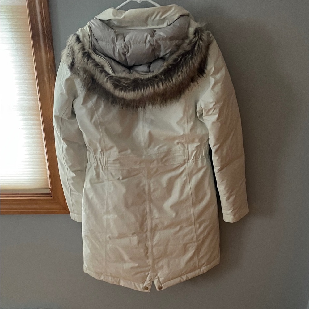 The North Face Women's Off-White Ski Jacket - Picture 3 of 6